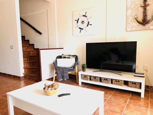 Apartamentos Vista Marina - El Medano ภายนอก รูปภาพ