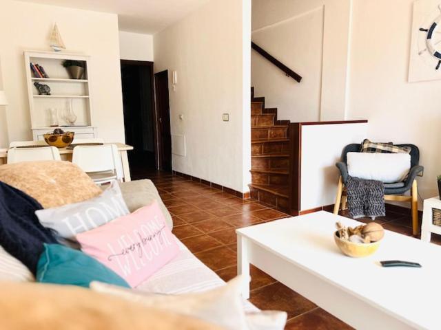 Apartamentos Vista Marina - El Medano ภายนอก รูปภาพ